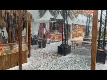 Paris HIT by Sudden Hailstorm! Flooded Streets & Smashed Cars – May 2025 Chaos