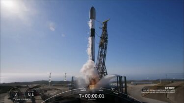 Blastoff! SpaceX launches Starlink satellites from California, nails landing at