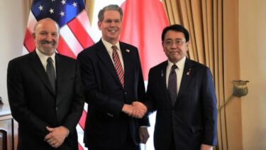 アメリカに“何度も頭を下げる”日本──10回目の渡米とトランプの影