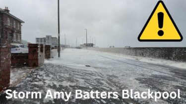 “STORM AMY Unleashes INSANE High Tide in Blackpool! 😲 Extreme Weather Footage!”