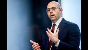 米中貿易摩擦で利下げの緊急性高まる!FRBマイラン理事が語る、今後の金利政策とは?