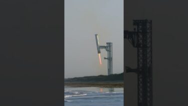 “WOW! SpaceX Just Caught a Star-ship Booster Mid-Air! 🚀😱 History Made!”