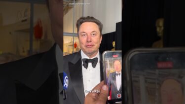 Elon Musk’s Starship Aims for the Moon 🌕 Before NASA’s Bold New Move #SpaceX