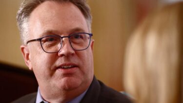 「FRB再び動く💥 ウィリアムズ総裁が語った“債券買い入れ再開”の真意とは？」