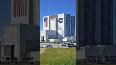 Who Will Land Humans on Mars First?🙄#shorts