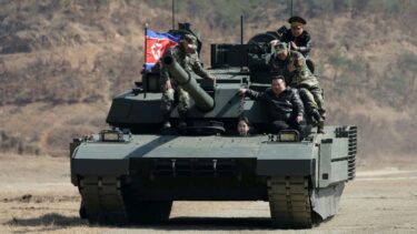 日本は北朝鮮の兵器増強がますます差し迫った脅威になっていると述べている